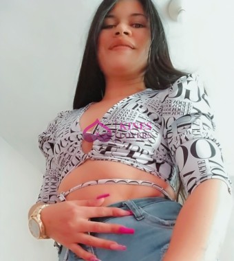 Hola amor soy Scarlet, 20años, venezolana. Cariñosa y complacient